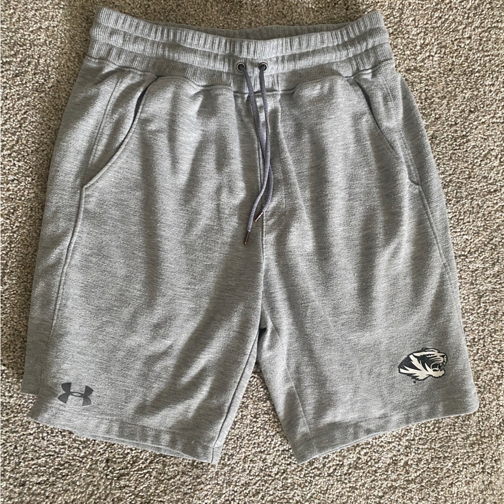 Grey Under Armour Mizzou shorts, size mens medium